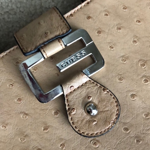 Mini Guess Purse - Picture 2 of 7